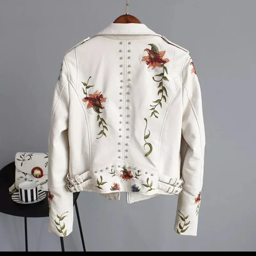 🦋SOLD 🦋NWT Embroidered White Jacket Vegan Leather. 12-14 - Picture 13 of 15